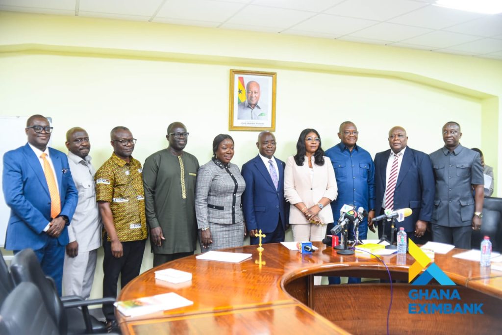 Minister of Trade, Agribusiness and Industry, Hon. Elizabeth Ofosu-Agyare (MP) with the new Board